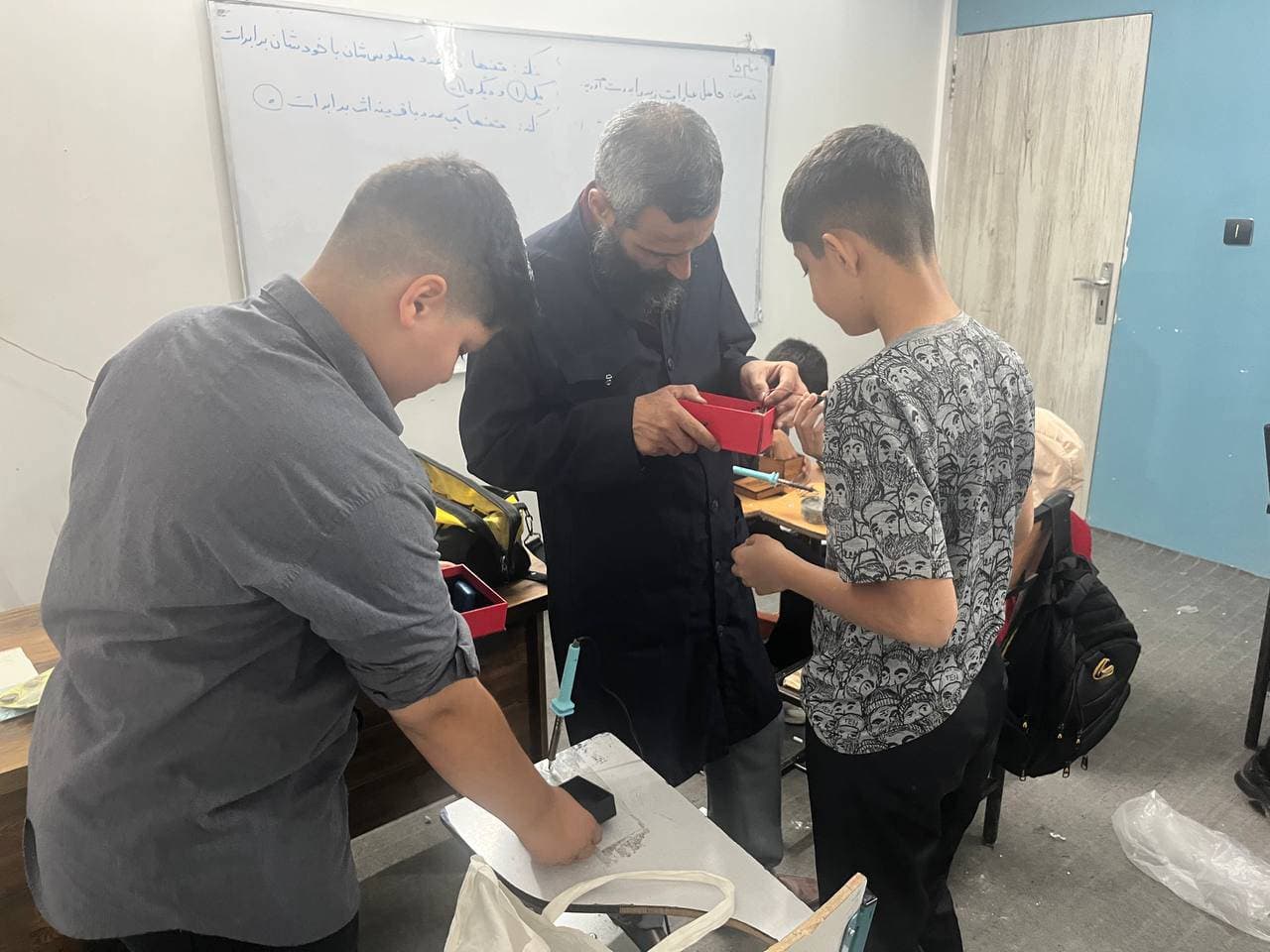 دبیرستان دوره اول حکیم بوعلی